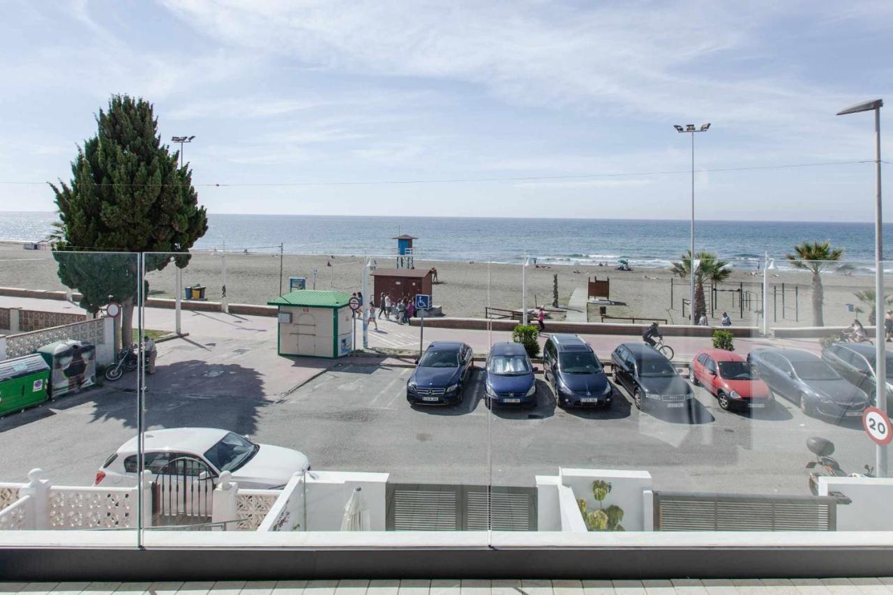Willa Rincon Del Mar Watch Waves Roll In From The Lavenderfringed Balcony Rincón de la Victoria Zewnętrze zdjęcie